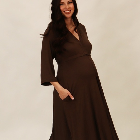 Lila Labor and Postpartum mocha gown - Picture 3 of 5